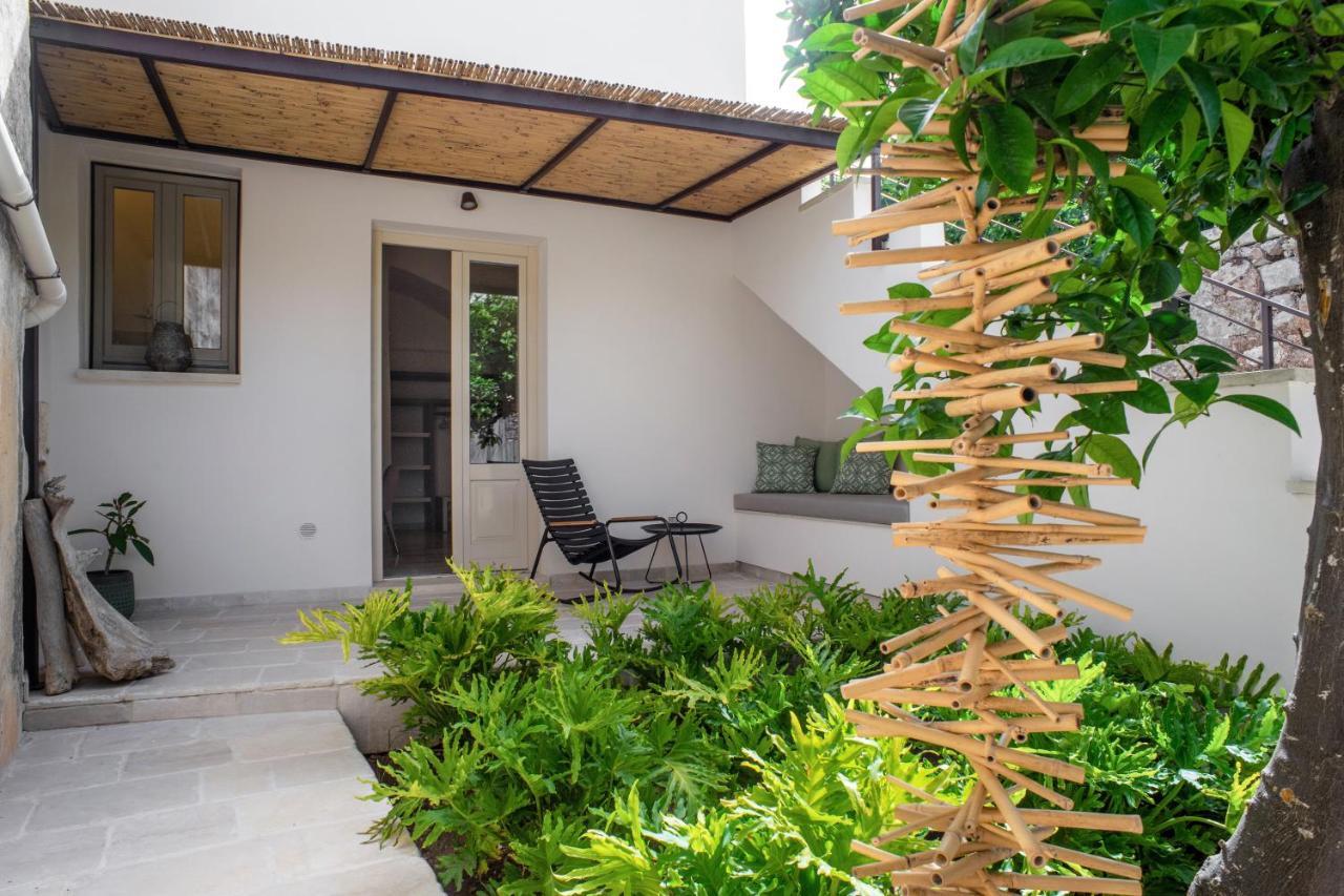Palazzo Frangipane Bed & Breakfast Salve Bagian luar foto
