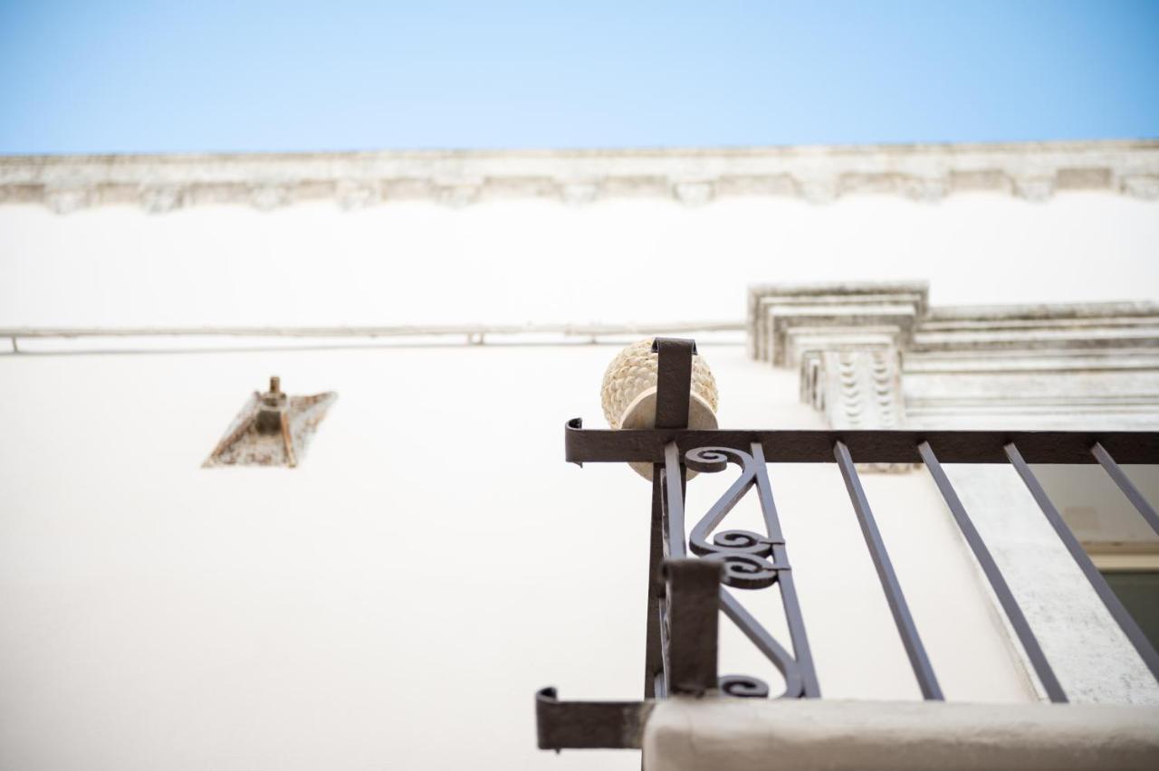 Palazzo Frangipane Bed & Breakfast Salve Bagian luar foto